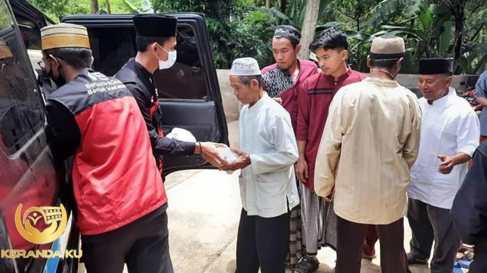 10 Keutamaan Sedekah Berdasarkan Al Qur’an dan Hadits Shahih