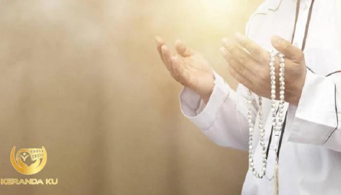 Bacaan Sholawat Nuridzati, Khasiat dan Cara Mengamalkannya