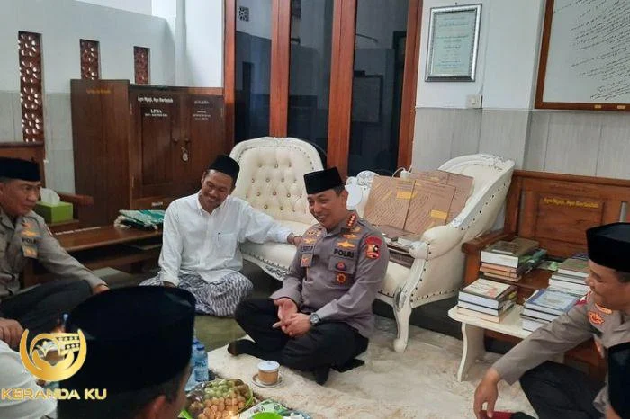 5 Potret Rumah Gus Baha di Rembang, Sederhana dan Nyaman!