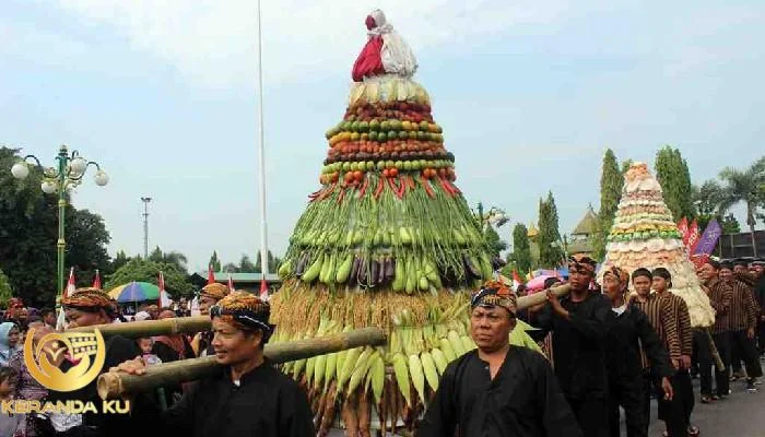 Makna Tradisi Sedekah Bumi Desa Wanamulya Kabupaten Pemalang