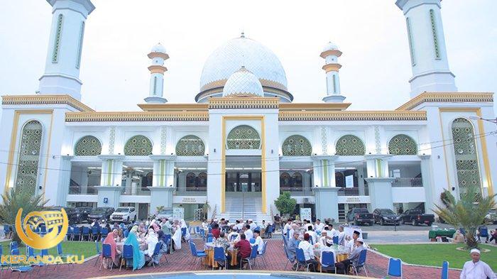 Macam-Macam Adab Masuk Masjid, Lengkap beserta Bacaan Doanya Arab dan ... Macam-Macam Adab Masuk Masjid, Lengkap beserta Bacaan Doanya Arab dan ...