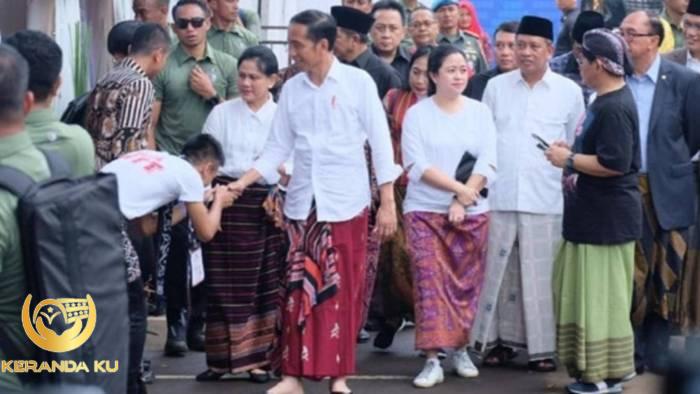 Sarung sebagai Cerminan Kesederhanaan dan Martabat Umat Islam | Surau.co