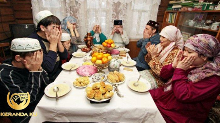 Begini Adab Serta Tata Cara Makan dan Minum Yang benar dan Berkah ...