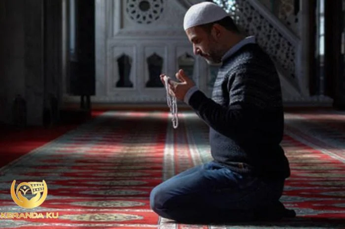 Bacaan Doa Setelah Sholat Syuruq Dua Rakaat Lengkap dengan Artinya ...
