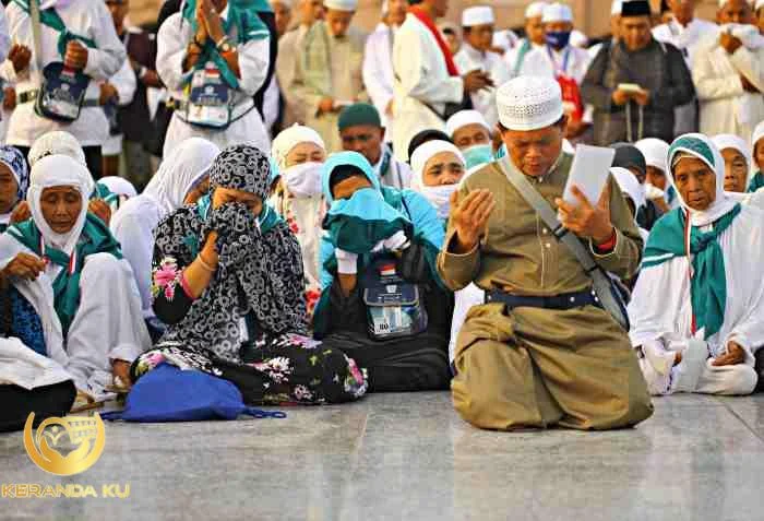 Tata Cara Sholat Hajat, Lengkap dengan Niat, Waktu, dan Doanya - Parboaboa