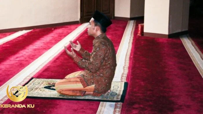 Penjelasan Hukum Shalat Tarawih Sendirian Tarawih sunnah atau wajib