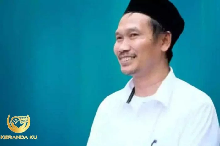 Kisah Gus Baha Menemukan 200 Hukum Fiqih Tersembunyi dalam Al-Qur'an Kisah Gus Baha Menemukan 200 Hukum Fiqih Tersembunyi dalam Al-Qur'an