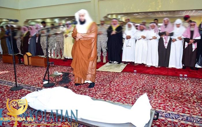 Niat Sholat Jenazah Wanita dan Laki-laki, Tata Cara, Hingga Bacaan ...