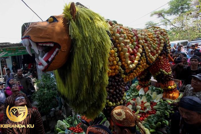 FOTO: Tradisi Sedekah Bumi di Surabaya