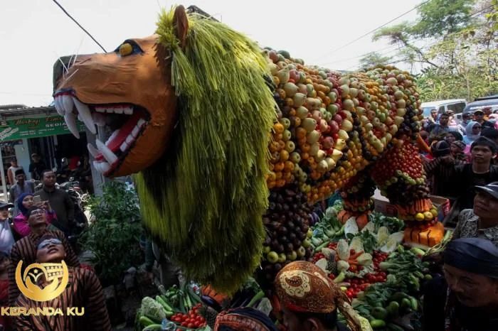 FOTO: Tradisi Sedekah Bumi di Surabaya