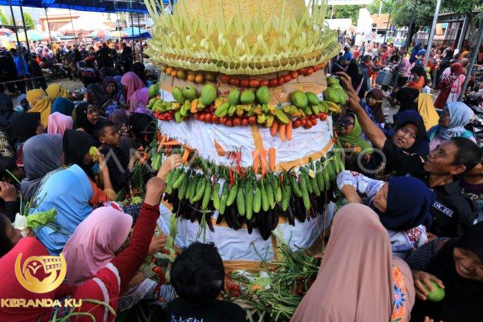 Tradisi sedekah bumi