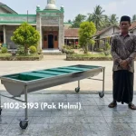 Meja Pemandian Mayat 3
